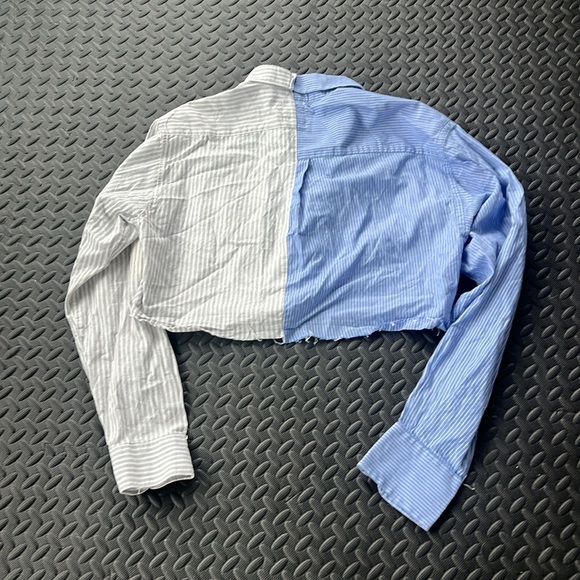 LF FURST OF A KIND Spliced Cropped Zip Top - Picture 4 of 4